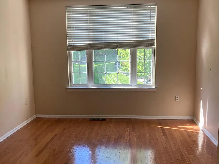 118 Madison Way — Photo 29
