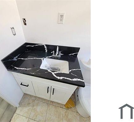 3rd image of 1135 S Sherbourne Dr #7