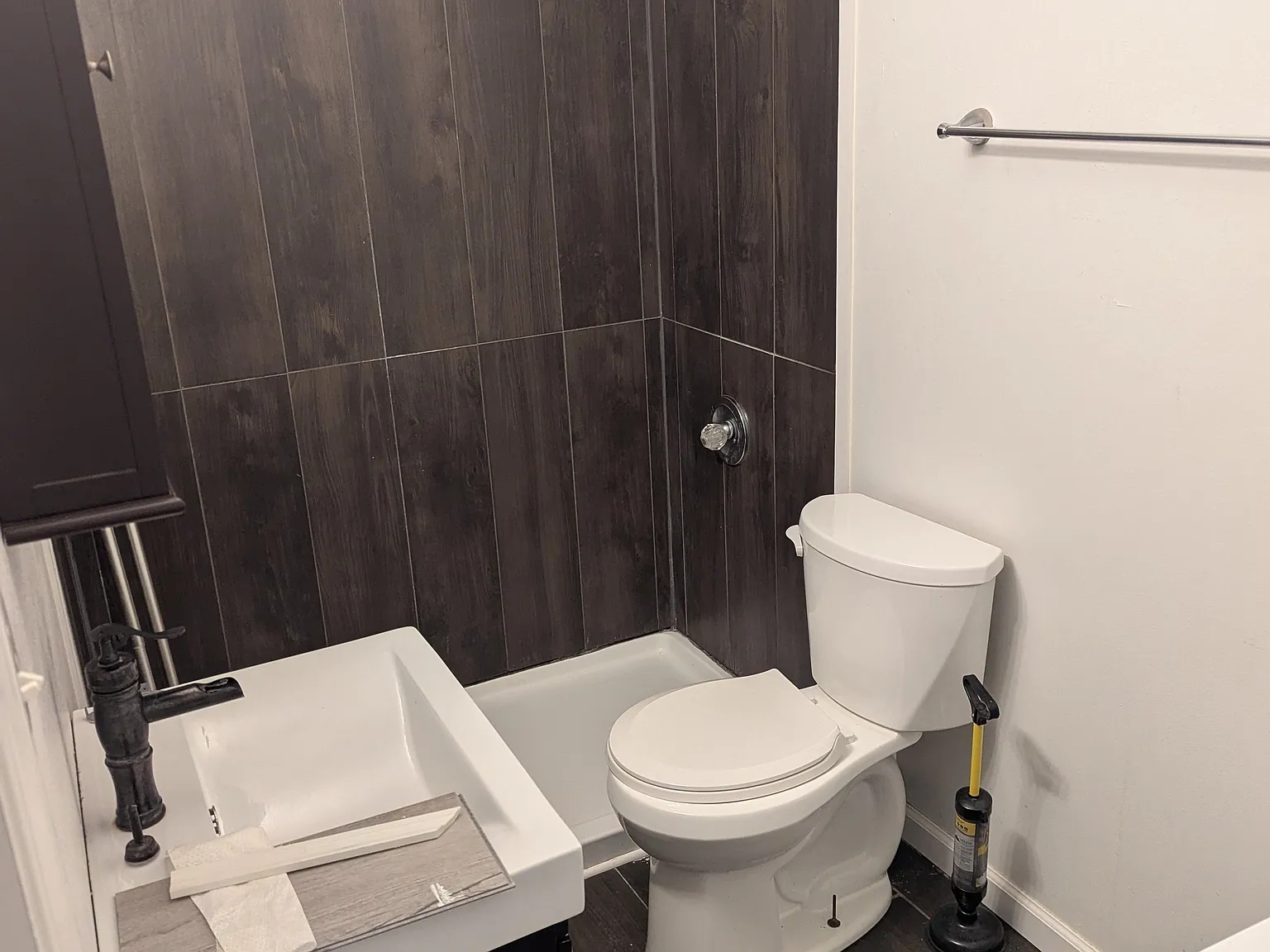 3 bed, 900 sqft, $1,500 — Photo 3