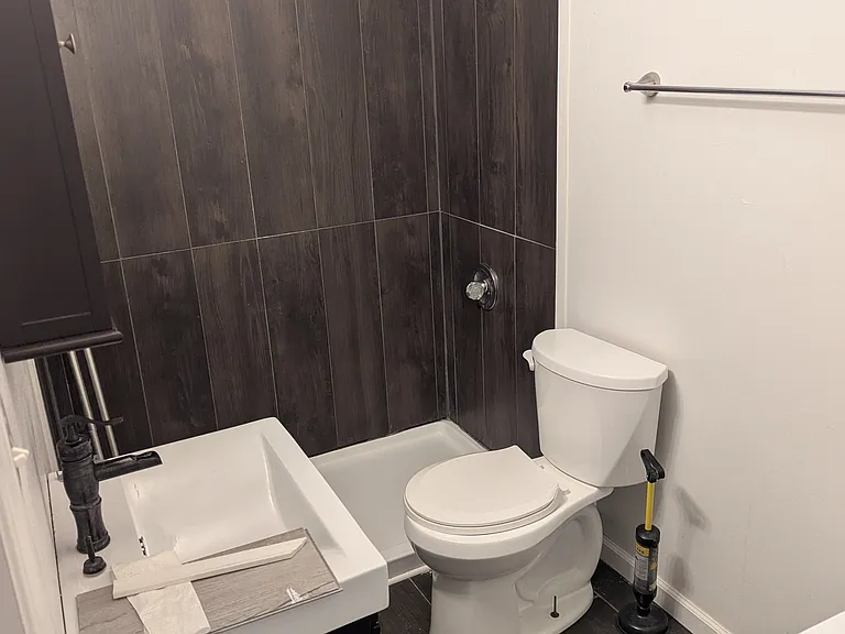 1075 Raintree Dr #1 — Photo 3