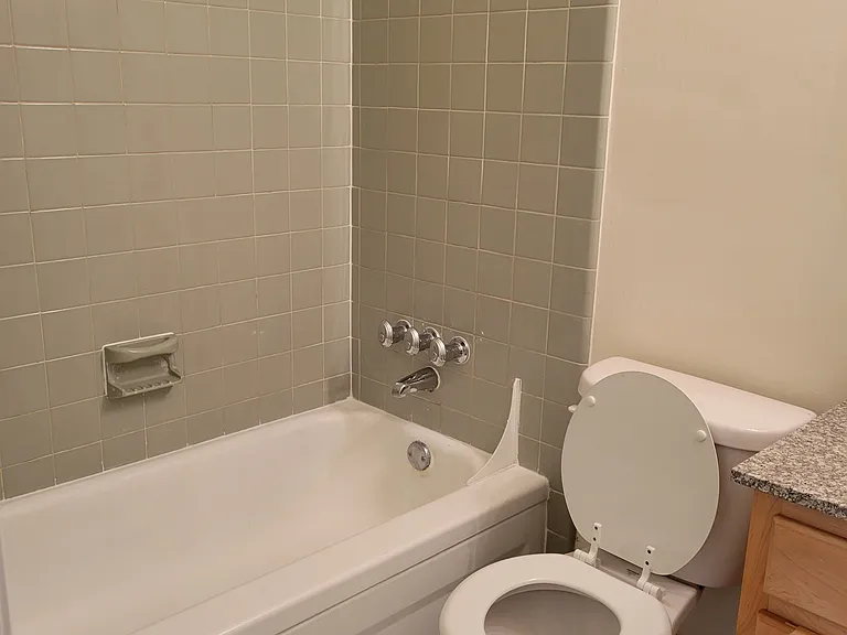 515 S 9th St #3A — Photo 7