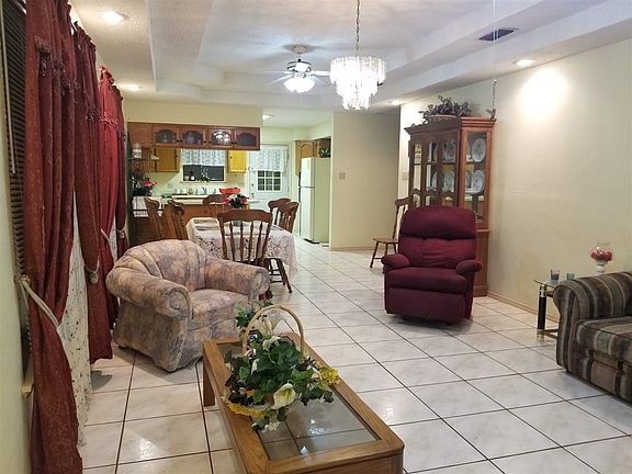 3rd image of 3908 Calle Tuxpan