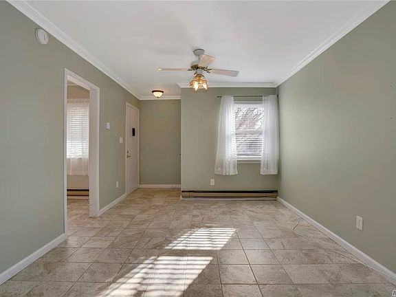 4th image of 401 Alden Ct E #401