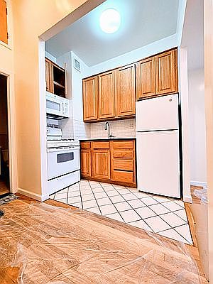 1st image of 304 Pleasant Ave APT 5S