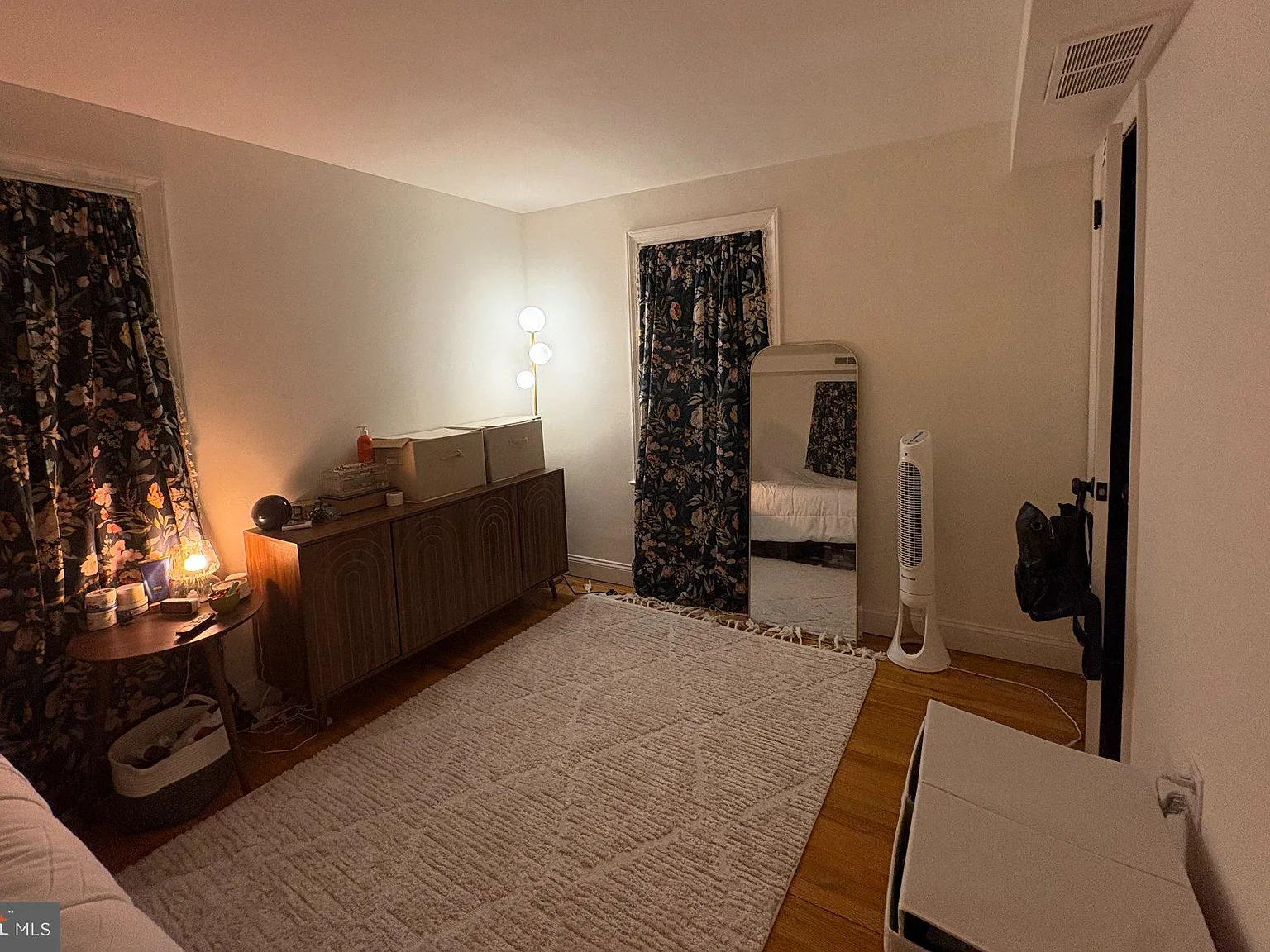 1 bed, 1.0 bath, 700 sqft, $1,500 — Photo 3