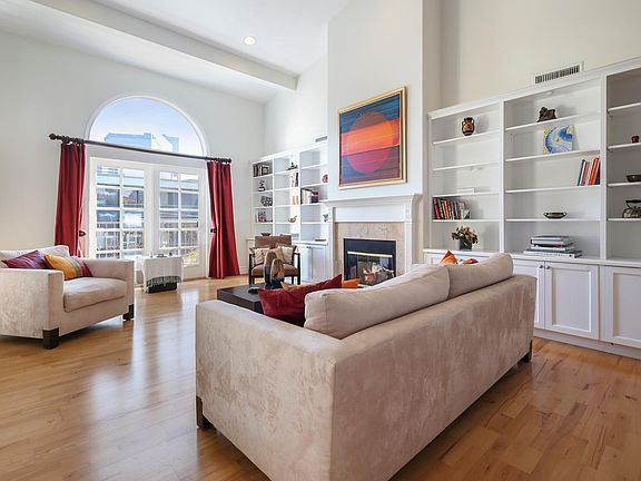 5th image of 11803 Goshen Ave Penthouse 2