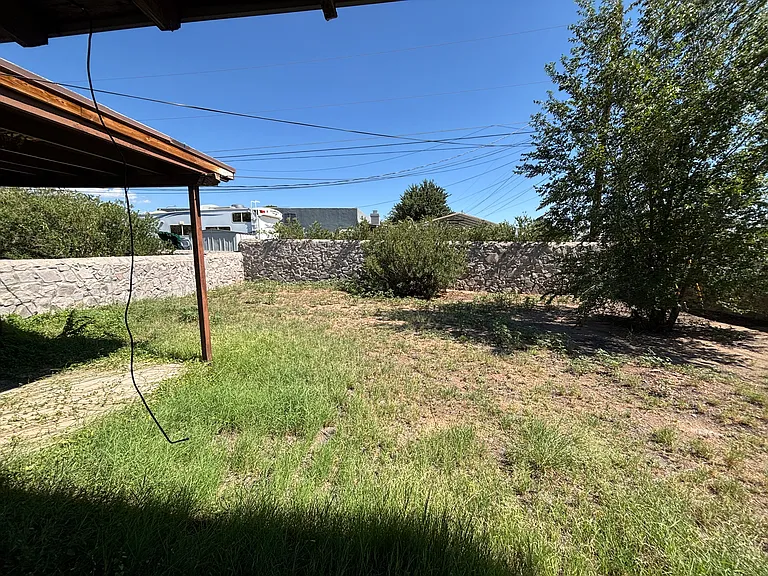 950 Glendale Dr — Photo 4