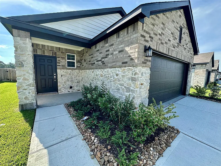 12026 Curlin Dr — Photo 3