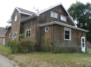 1156 Bluff St, Beloit, WI 53511