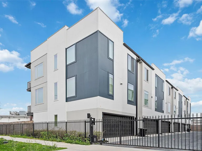 5914 Val Verde St — Photo 23