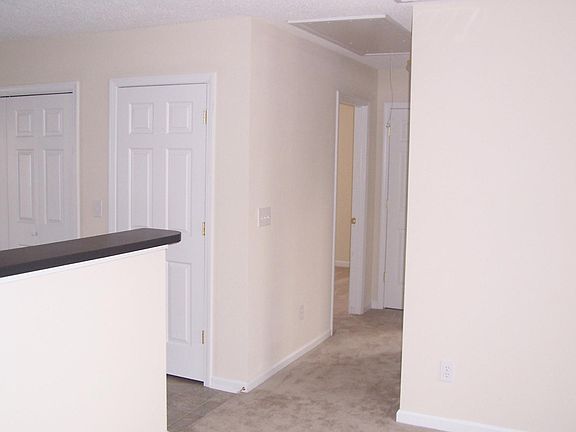 Hall to bedrooms