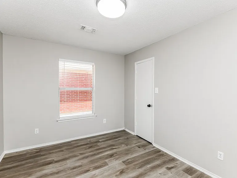 7007 Rovato Dr — Photo 13