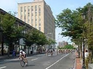 (Undisclosed Address), White Plains, NY 10605