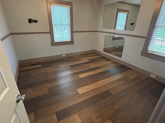 4th image of 327 Arrowood St SE