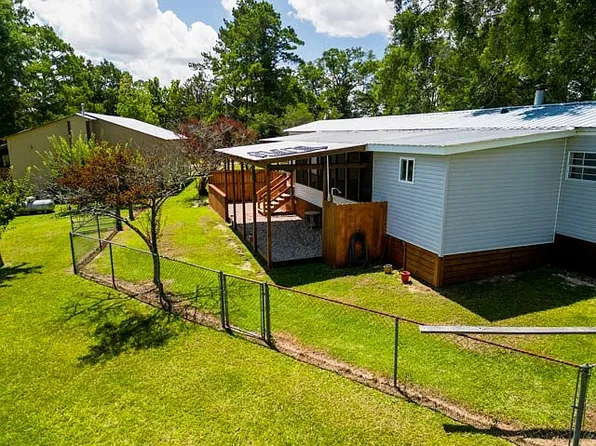 144 Harlan Davis Rd, Lumberton, MS 39455