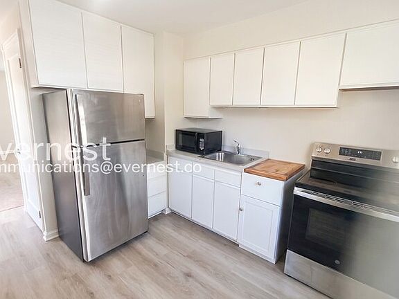 5th image of 1254 Elmwood Rd