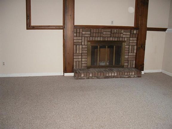 3rd image of 6256 E Willow Hwy