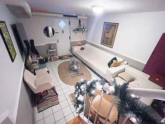 Rented by Denise Rosenblum, LREB