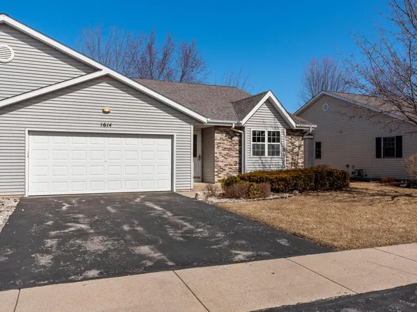 1614 Goldenrod CIRCLE, West Bend, WI 53095