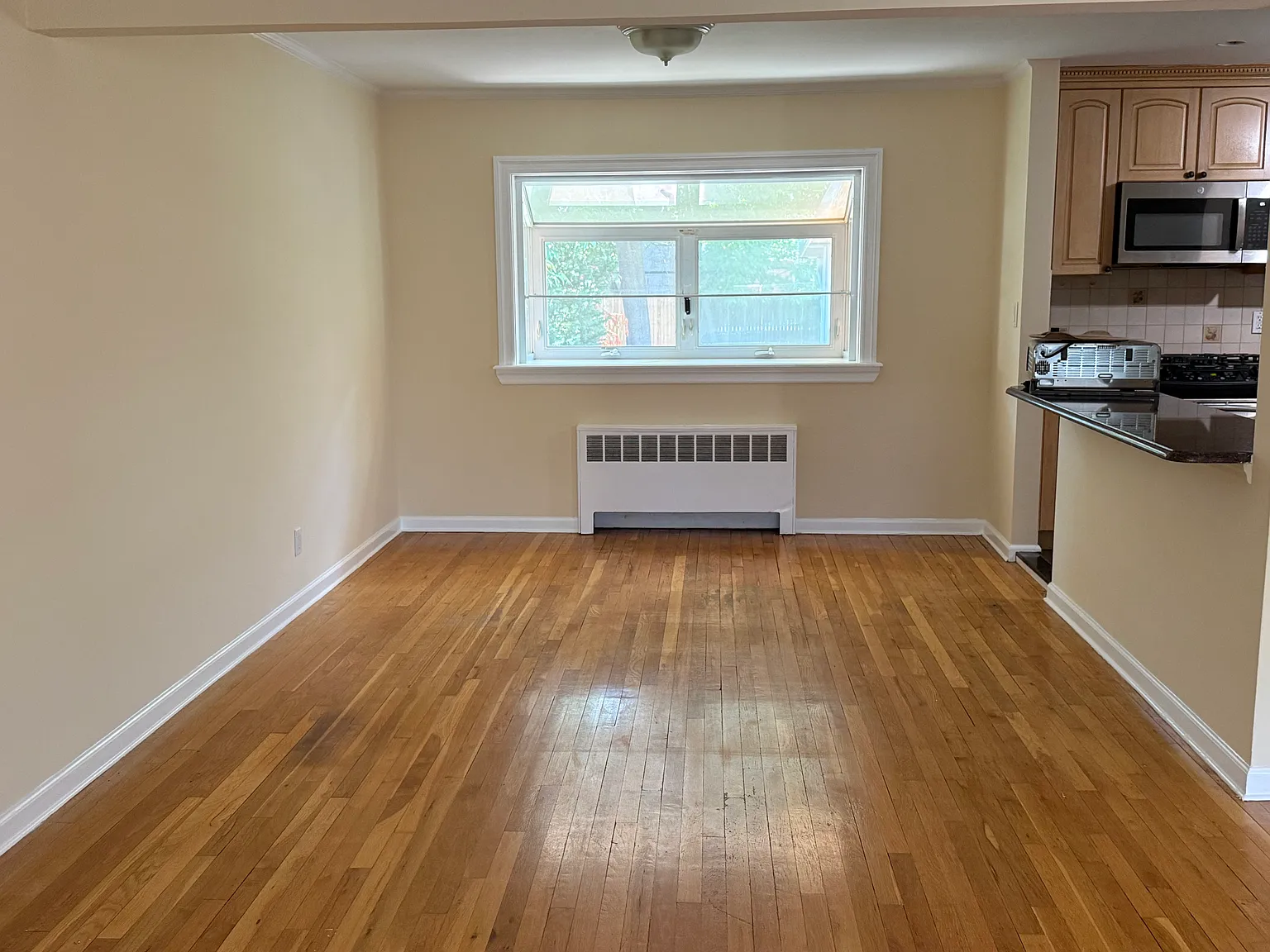 219 Willets Ln — Photo 2
