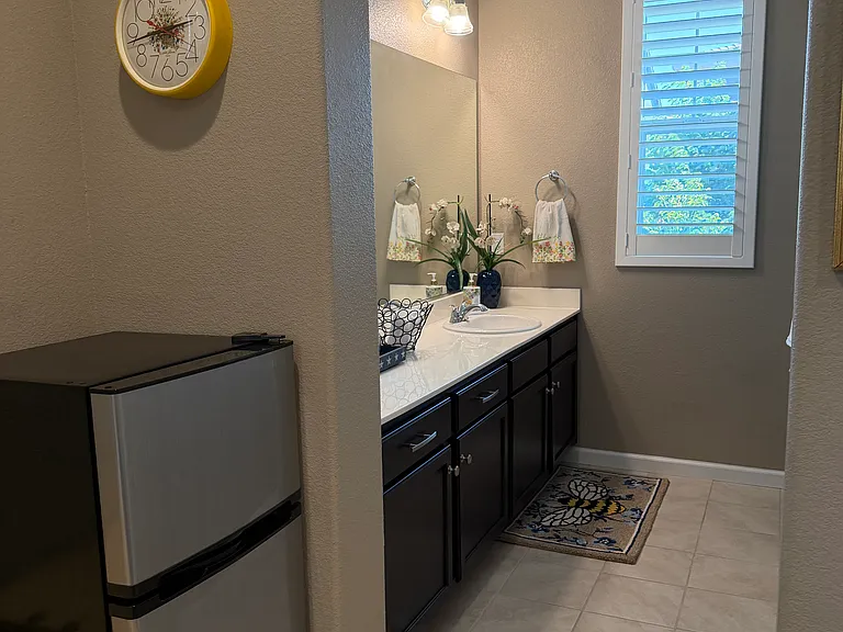 E Phelps Dr — Photo 8