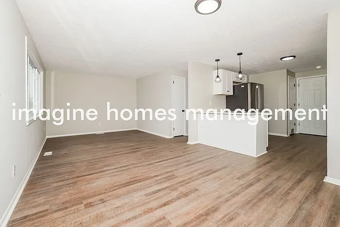 4851 Robinwood Dr — Photo 3