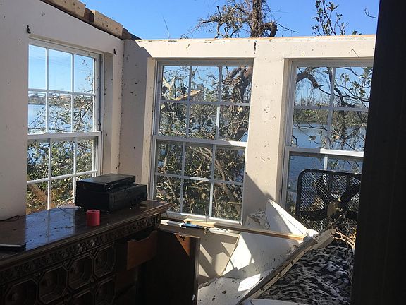 4th image of 4561 Horne Ave