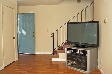 4562 Reyes Dr — Photo 6