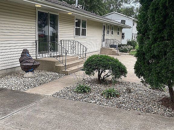 3rd image of 8533 Sheffield Ave