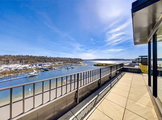 100 Garvies Point Road #1304, Glen Cove, NY 11542