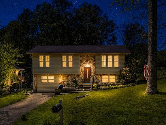 3rd image of 6608 Rockbridge Ln NW