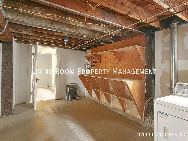 1525 SE Pershing St — Photo 16