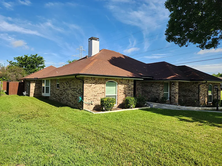 6413 Stilwell Rd — Photo 4