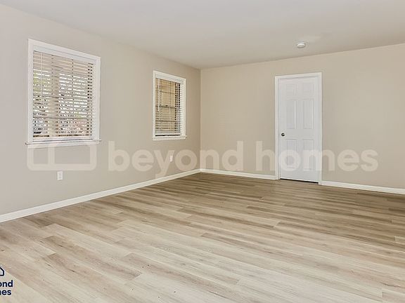 4th image of 610 Beverly Ave E