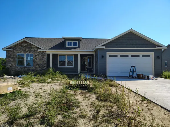 11658 Olive Lake Dr, West Olive, MI 49460