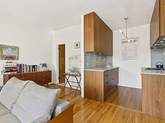 3rd image of 21 S Portland Ave APT 3R