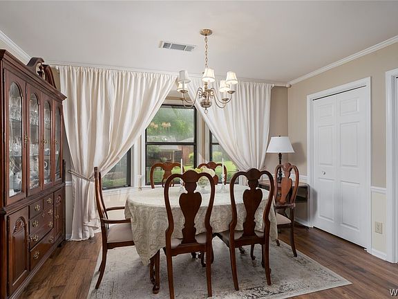 4th image of 708 Reston Dr