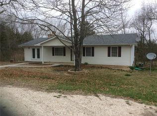 62 Copperas Rd, Eldon, MO 65026