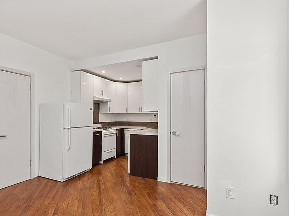 5th image of 195 Prospect Park W APT 3C