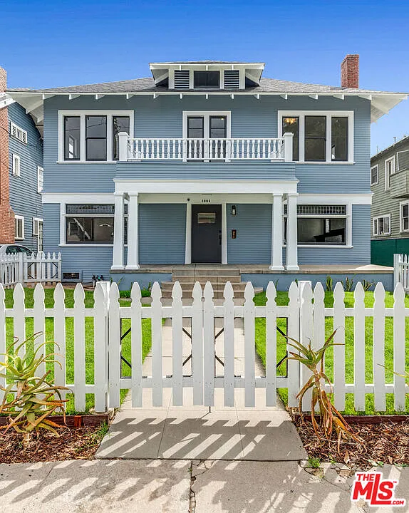 1804 Roosevelt Ave