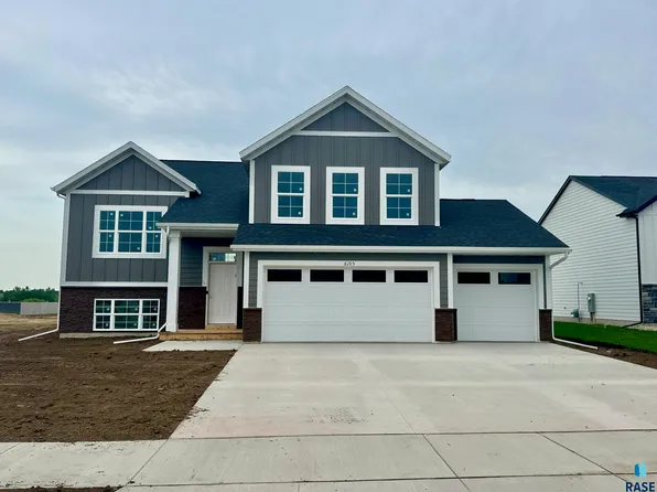 6105 W Valentine St, Sioux Falls, SD 57107