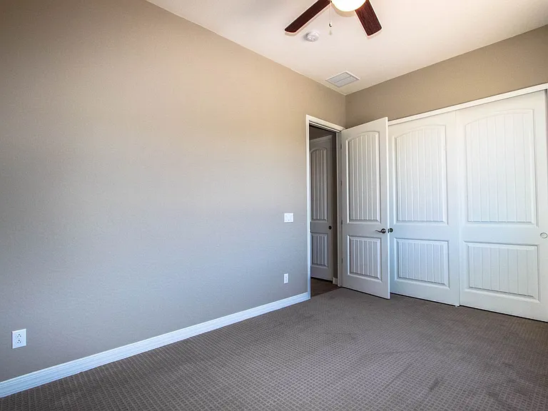 4083 N Pembroke St — Photo 20