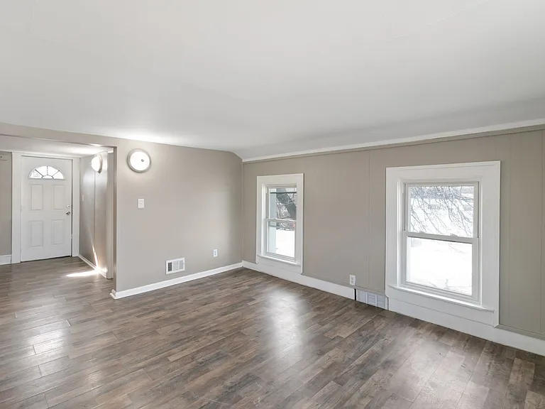 24311 Plymouth Rd — Photo 53