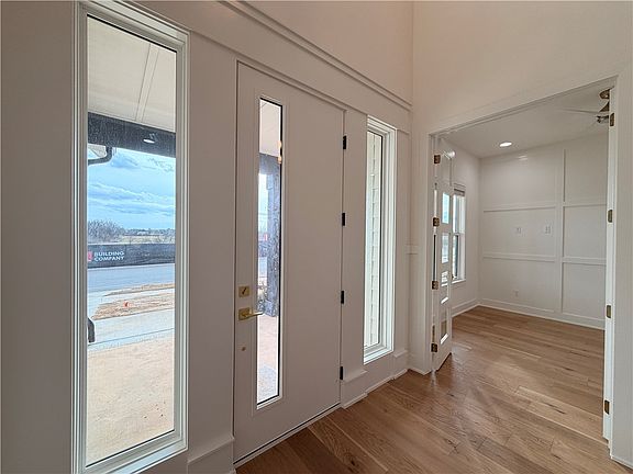 5th image of 4103 W Murfield Dr