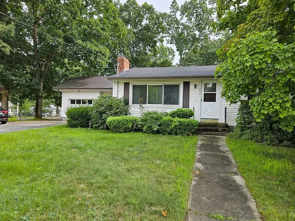 292 Broad St, Nashua, NH 03063