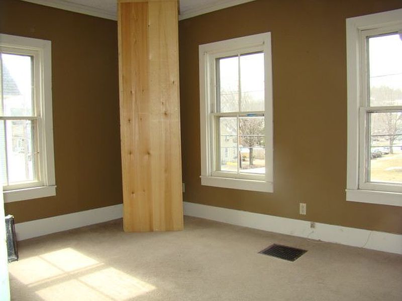 4th image of 248 MAIN Street