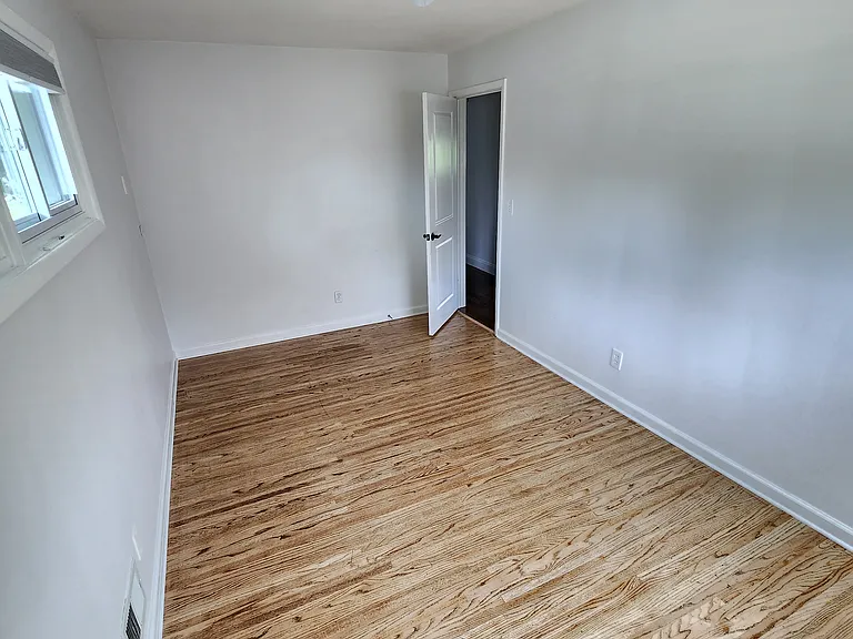 70 Ashley Dr — Photo 13