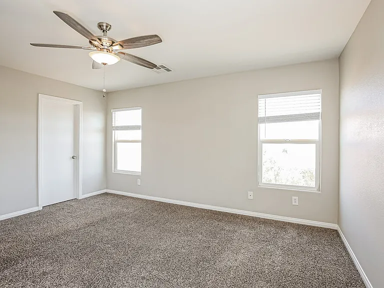 3958 Russet Plains St — Photo 10