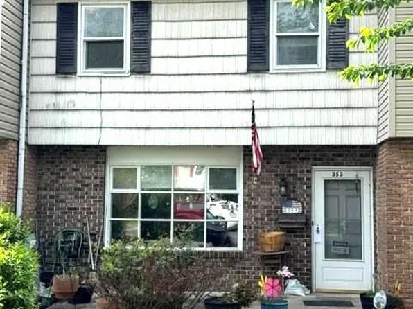 353 Washington St, Pennsburg, PA 18073