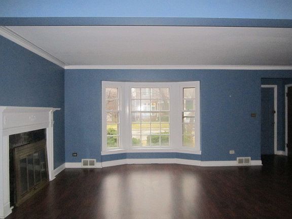 3rd image of 6543 N Christiana Ave